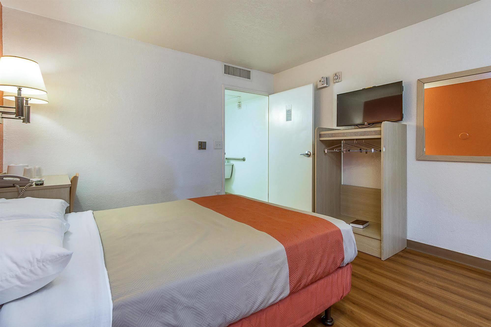 Motel 6-Phoenix, Az - North Bell Road ภายนอก รูปภาพ