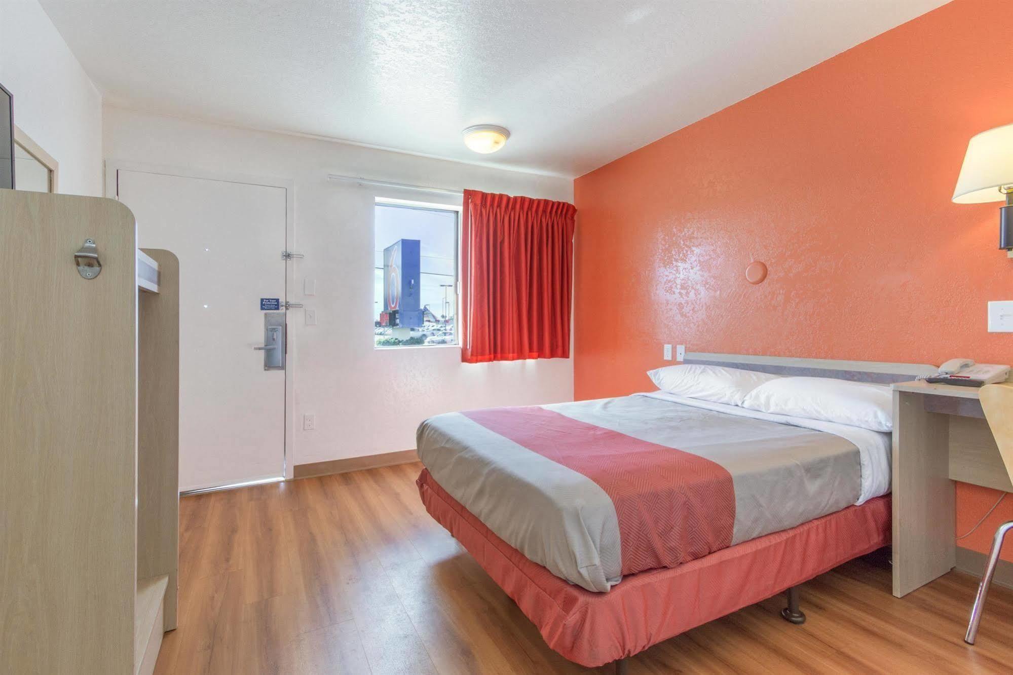 Motel 6-Phoenix, Az - North Bell Road ภายนอก รูปภาพ
