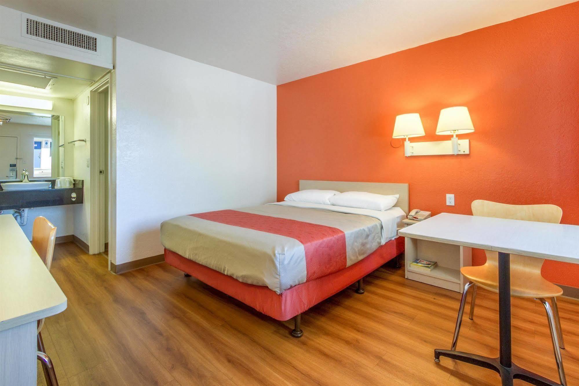 Motel 6-Phoenix, Az - North Bell Road ภายนอก รูปภาพ