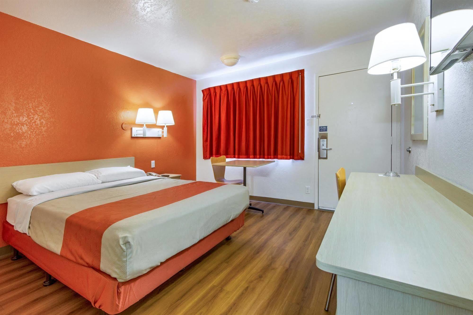 Motel 6-Phoenix, Az - North Bell Road ภายนอก รูปภาพ