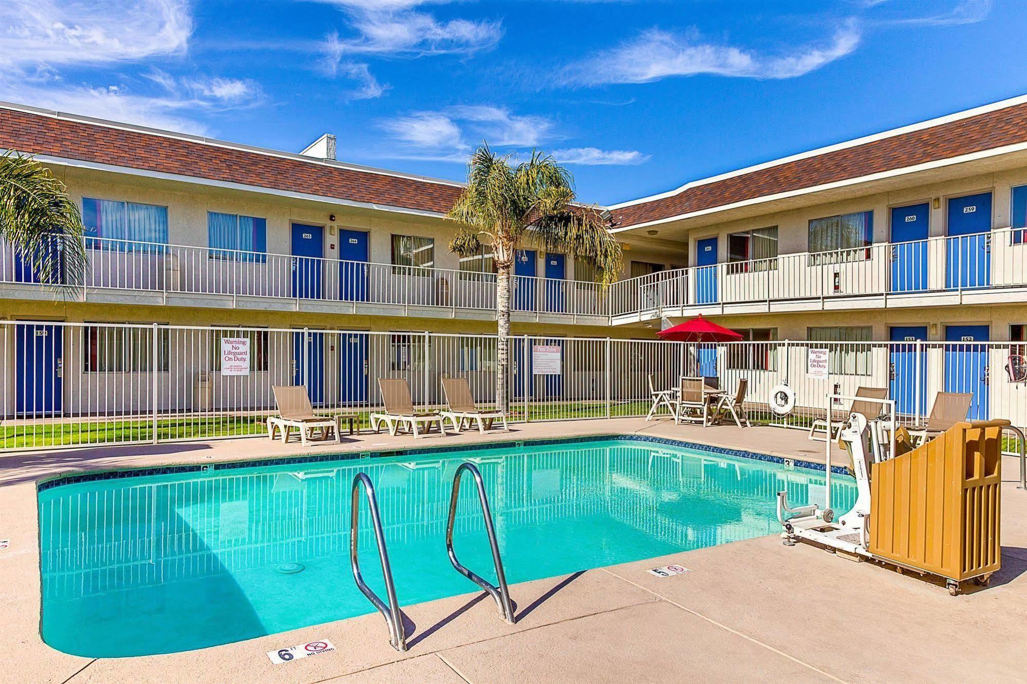 Motel 6-Phoenix, Az - North Bell Road ภายนอก รูปภาพ